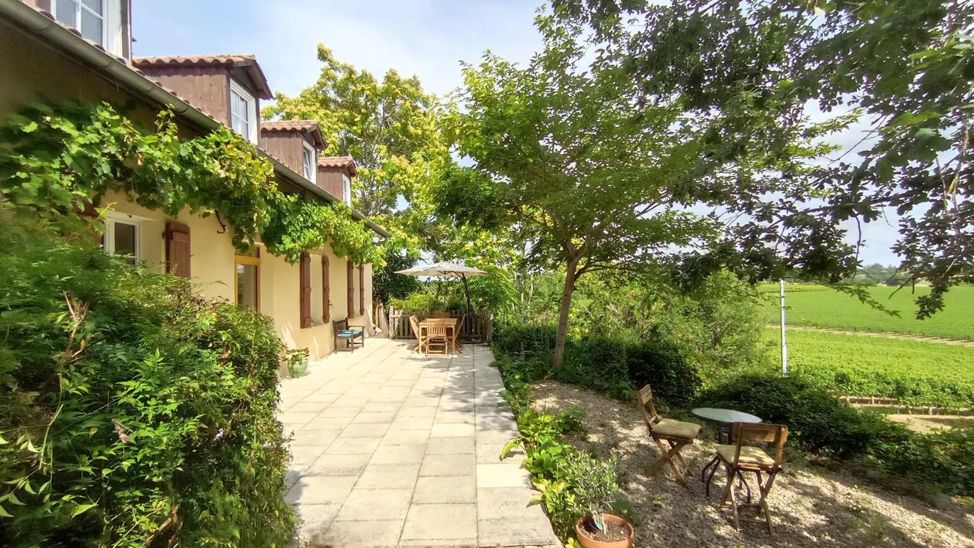 Maison Oya مونتريال